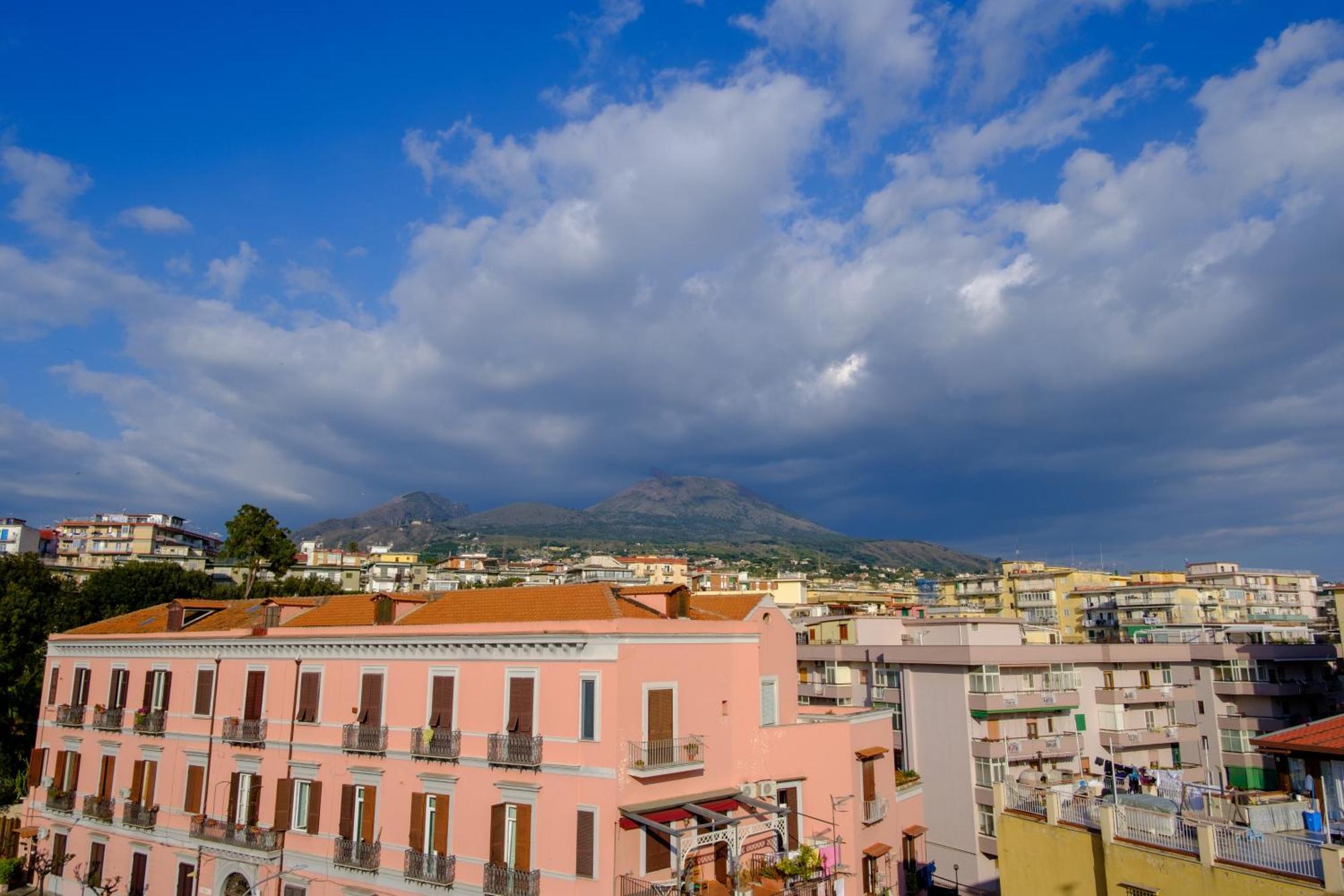 Palazzo Adele Rooms & Apartments Ercolano Exterior photo